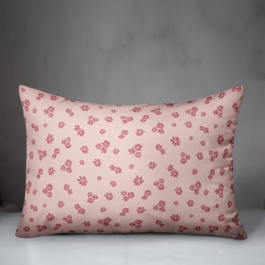 Daisy Pattern Throw Pillow